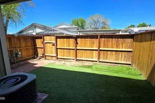 909 Mesa Ridge Dr, Sparks, NV 89434 - Photo 13