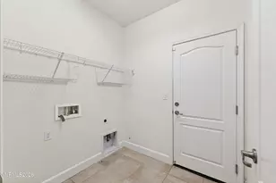 10172 Mesa Cortona Dr, Reno, NV 89521 - Photo 37