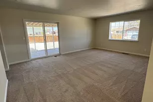 400 Burntwood St, Fallon, NV 89406 - Photo 5