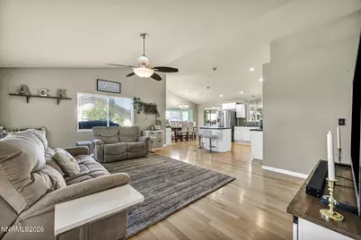 325 Veronica Avenue, Sparks, NV 89436 - Photo 5
