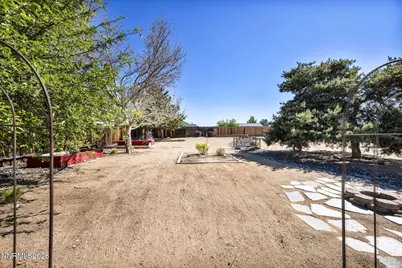 325 Veronica Avenue, Sparks, NV 89436 - Photo 25