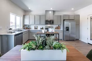 7525 Editor Dr, Reno, NV 89506 - Photo 9