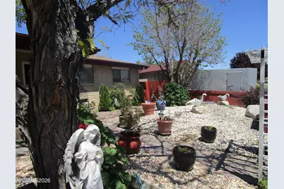 908 Ivy Street, Carson City, NV 89703 - Photo 3