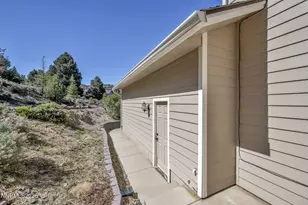 2569 Cartwright Rd, Reno, NV 89521 - Photo 39
