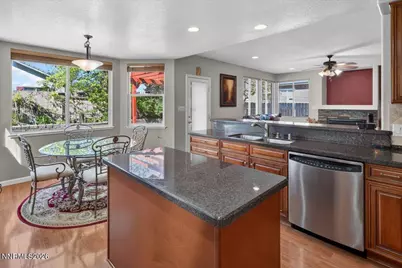 10063 Kentfield Place, Reno, NV 89521 - Photo 7