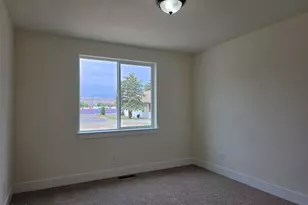 422 Seminole Dr, Yerington, NV 89447 - Photo 11