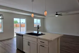 422 Seminole Dr, Yerington, NV 89447 - Photo 5