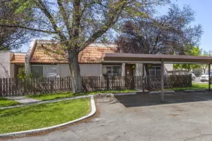 1001 Baywood Dr, Sparks, NV 89434 - Photo 21
