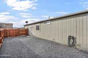 17725 Live Oak Ct, Reno, NV 89508 - Photo 13