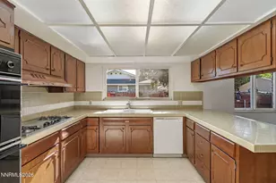 1960 Allen St, Reno, NV 89509 - Photo 9