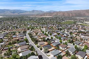 17235 Aquamarine Dr, Reno, NV 89508 - Photo 43