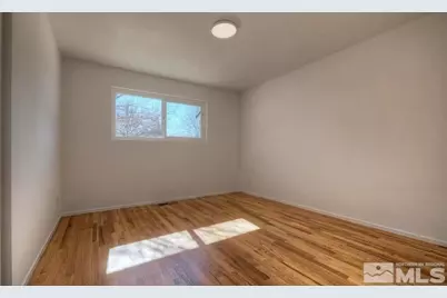 965 Grandview Avenue, Reno, NV 89503 - Photo 9
