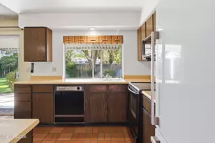 990 Ralph Ct, Sparks, NV 89434 - Photo 13