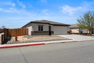 920 Jill Marie Ln, Fernley, NV 89408 - Photo 3