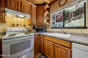 233 S Benjamin Dr, Stateline, NV 89449 - Photo 15