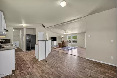 5180 Miwok Drive, Silver Springs, NV 89429 - Photo 7