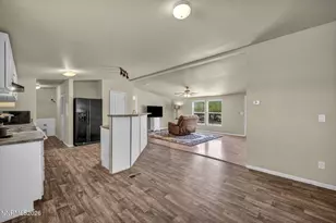5180 Miwok Dr, Silver Springs, NV 89429 - Photo 7
