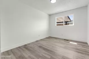 913 Glen Molly Dr, Sparks, NV 89434 - Photo 29