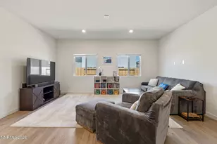 7555 Grassy Plns Dr, Reno, NV 89506 - Photo 11
