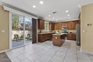 10825 Pebble Hill Dr, Reno, NV 89521 - Photo 11