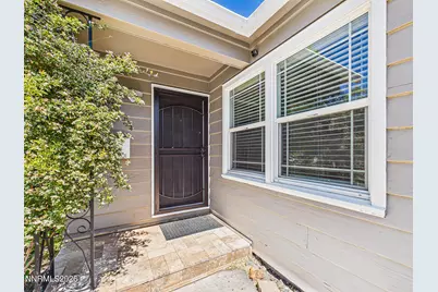 988 Gear Street, Reno, NV 89503 - Photo 5