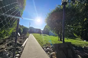 423 5th St, Sparks, NV 89431 - Photo 3