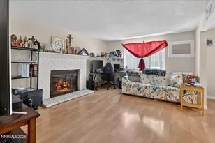 1279 Junction Dr, Sparks, NV 89434 - Photo 5