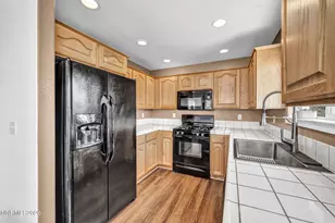 112 Walker St, Gardnerville, NV 89410 - Photo 21