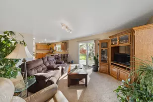 18235 Pin Oak Ct, Reno, NV 89508 - Photo 5