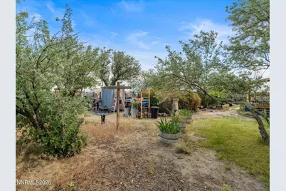 8749 Elm Street, Silver Springs, NV 89429 - Photo 15