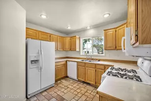 1221 Golden Park Way, Fallon, NV 89406 - Photo 15