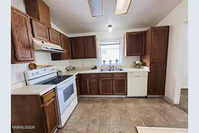 1182 Blue Lakes Road, Reno, NV 89523 - Photo 7