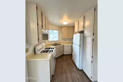 2655 Sycamore Glen Drive #APT 1, Sparks, NV 89434 - Photo 5