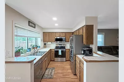 7160 Lindsey Lane, Sparks, NV 89436 - Photo 7