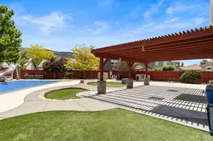 10650 Birch Point Ct, Reno, NV 89521 - Photo 11