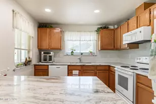 1385 Patricia Dr, Gardnerville, NV 89460 - Photo 21