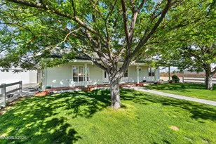 6035 Boyer Ln, Stagecoach, NV 89429 - Photo 3