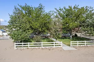 6035 Boyer Ln, Stagecoach, NV 89429 - Photo 5