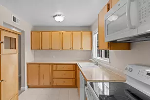 1675 Harvard Wy, Reno, NV 89502 - Photo 5