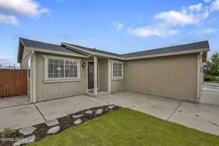 6530 Tejon Ct, Sun Valley, NV 89433 - Photo 5