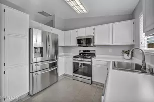 6530 Tejon Ct, Sun Valley, NV 89433 - Photo 13