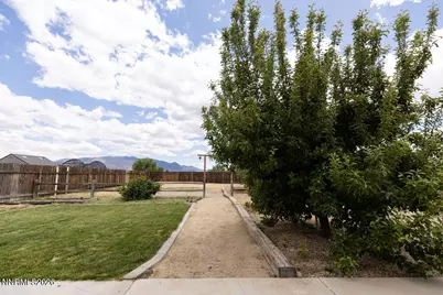 2087 Lonnie Lane, Dayton, NV 89403 - Photo 11