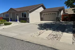 114 Walker St, Gardnerville, NV 89410 - Photo 3