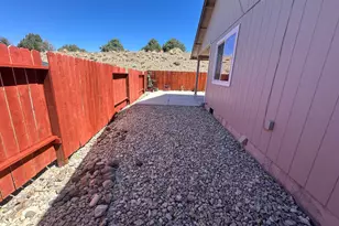 114 Walker St, Gardnerville, NV 89410 - Photo 15
