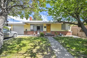908 12th St, Sparks, NV 89431 - Photo 7