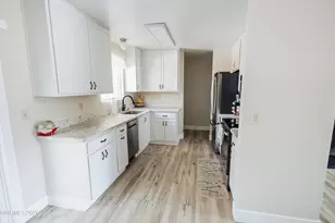 102 Woodlake Ct, Dayton, NV 89403 - Photo 7