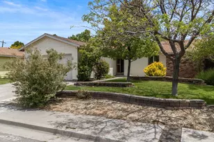 640 Nancy Cir, Reno, NV 89503 - Photo 3
