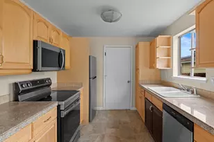 640 Nancy Cir, Reno, NV 89503 - Photo 9