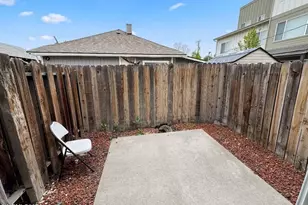 429 10th St, Sparks, NV 89431 - Photo 7
