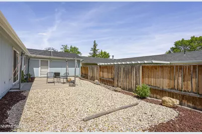 7651 Diamond Pointe Way, Reno, NV 89506 - Photo 17